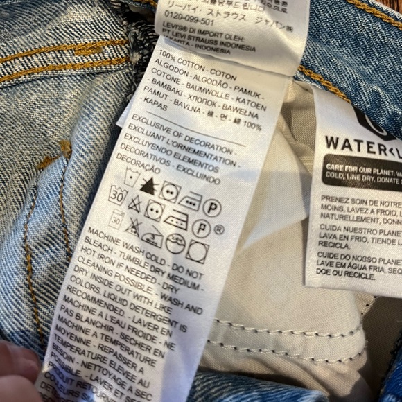 LEVI’S WEDGIE DISTRESSED STRAIGHT FIT JEANS - Picture 9 of 13